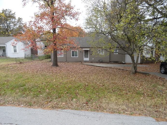 6406 E 113th St - Photo 3 of 22