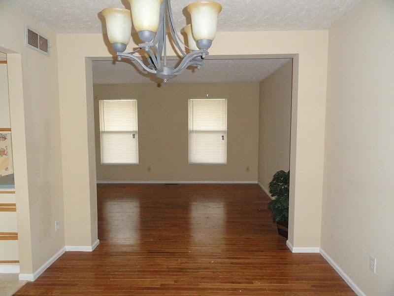 10102 Lake Meadows Dr - Photo 3 of 17