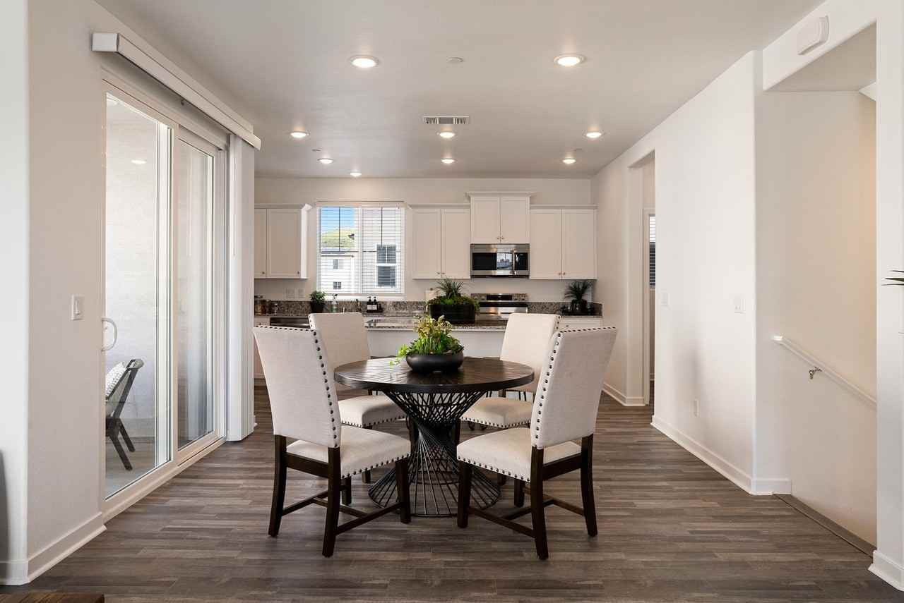 Vinifera - Photo 5 of 25