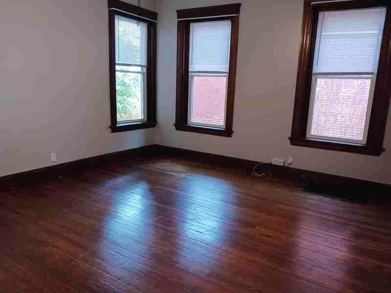 28 Orchard St - Photo 3 of 11