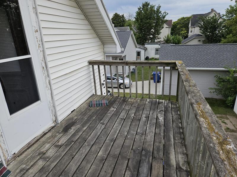 425 Monroe St - Photo 3 of 28