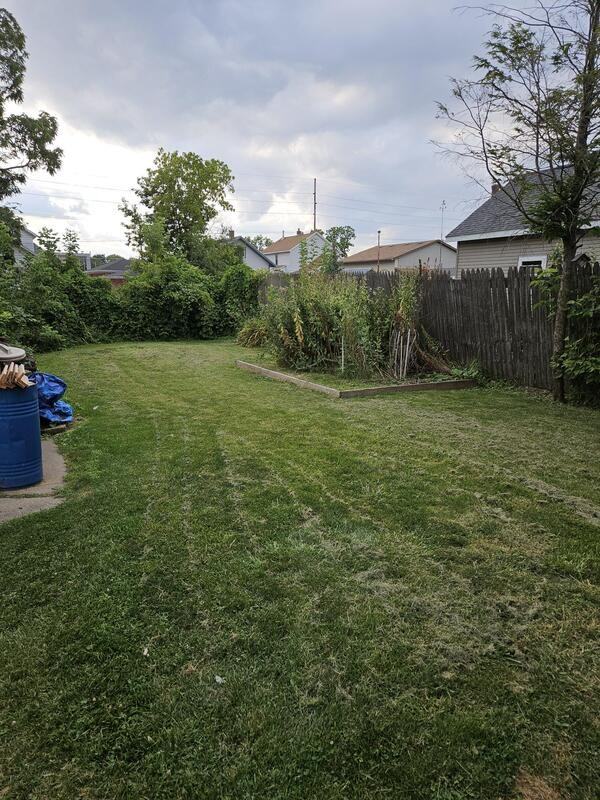 425 Monroe St - Photo 5 of 28