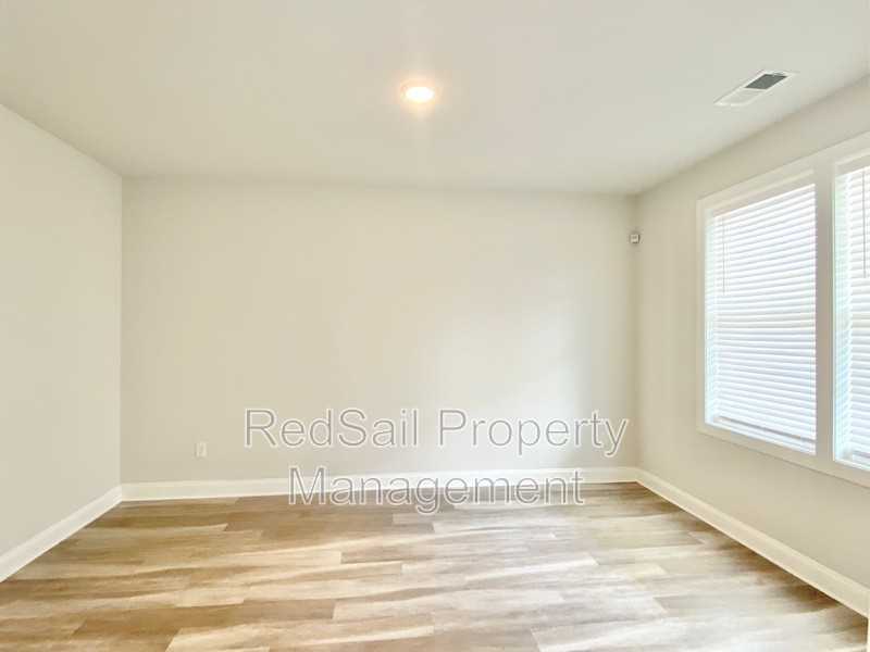 1417 Harwinton Ct - Photo 3 of 26