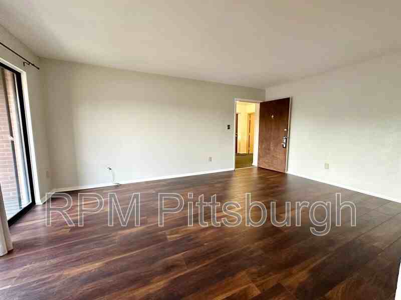 900 College Park Dr #10 - Photo 2 of 12