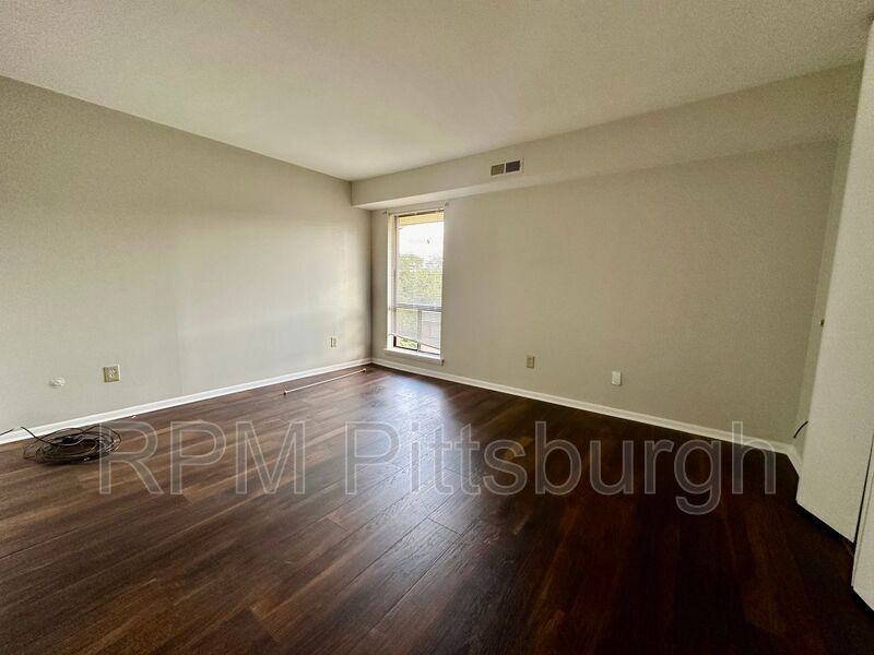900 College Park Dr #10 - Photo 3 of 12