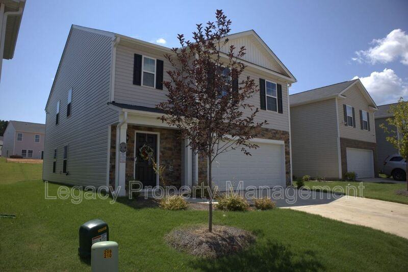 2524 Lily Dr - Photo 2 of 6