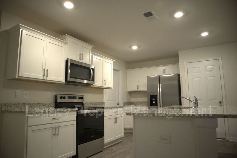 2524 Lily Dr - Photo 3 of 6