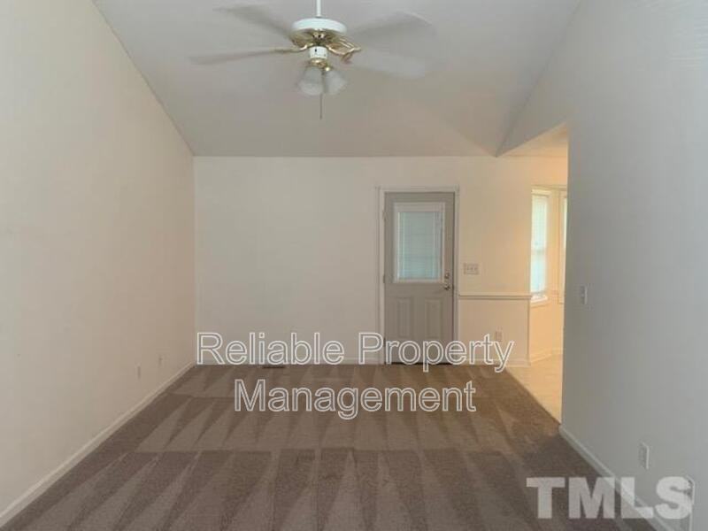 300 Melanie Ct - Photo 4 of 13