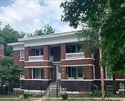 featured image of 215 W 37th St