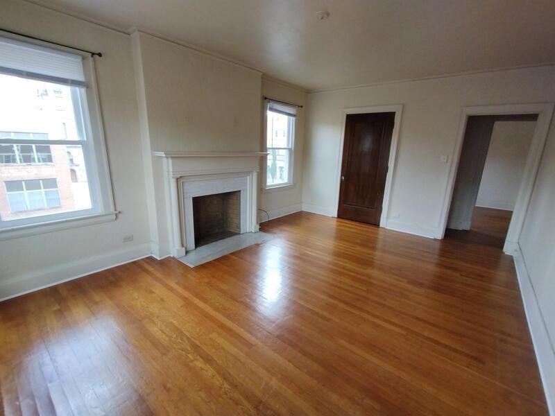 403 N 4th St - Photo 4 of 6