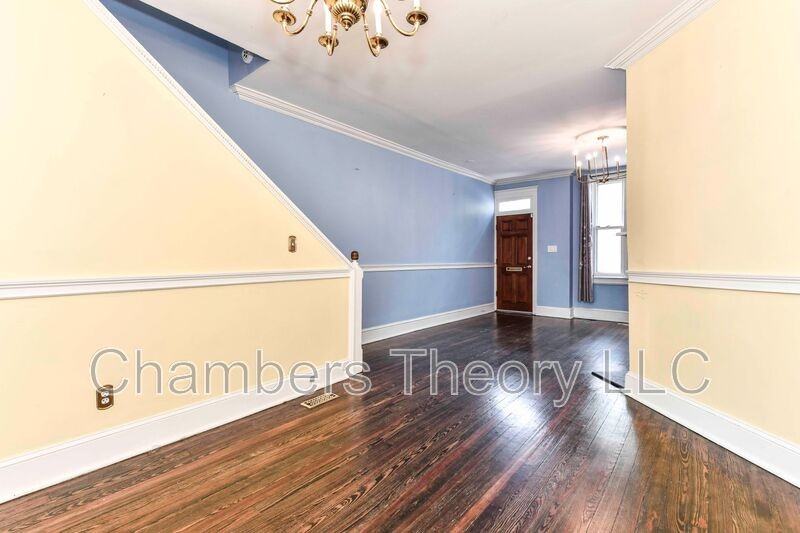 1005 Duke St - Photo 6 of 20