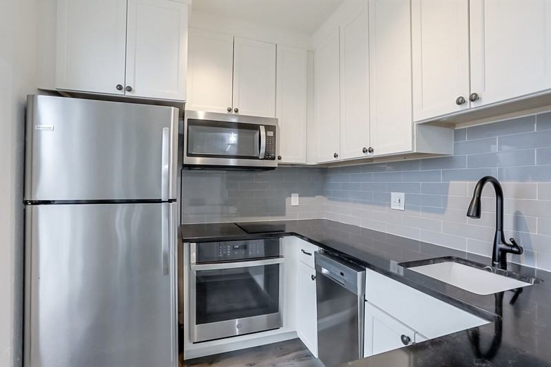 3016 Stout St - Photo 3 of 42