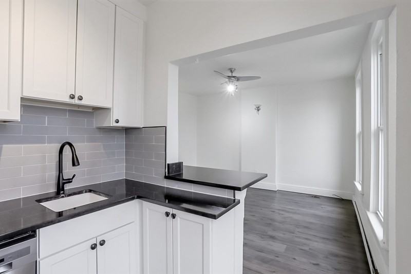 3016 Stout St - Photo 5 of 42