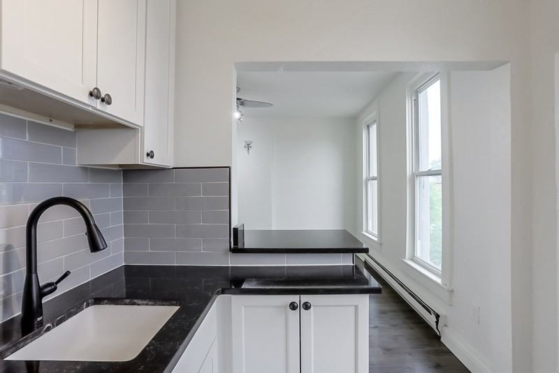 3016 Stout St - Photo 6 of 42