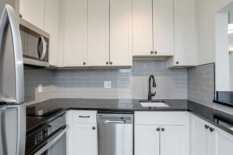 3016 Stout St - Photo 7 of 42