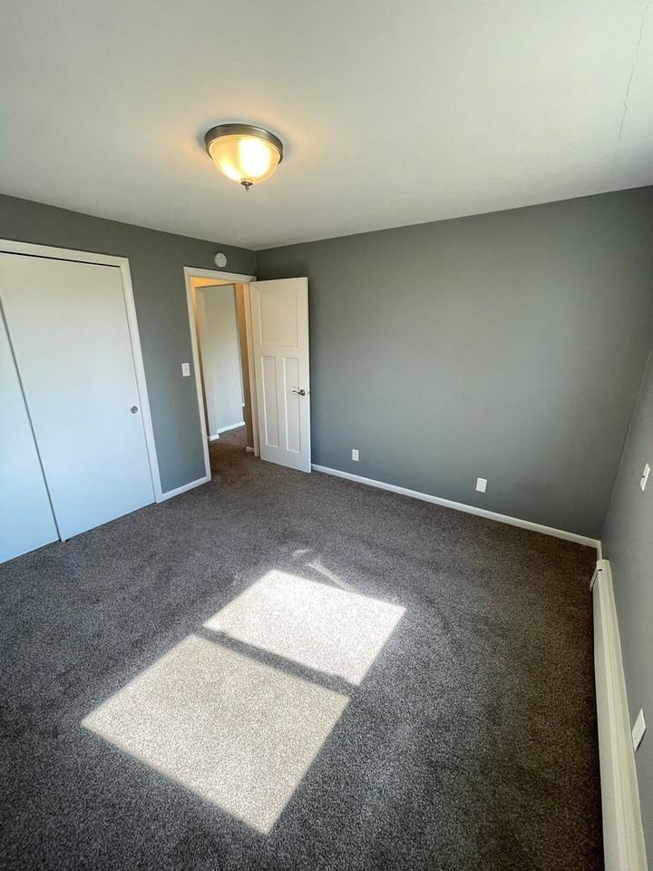 1807 E 3rd St #5 - Photo 7 of 15