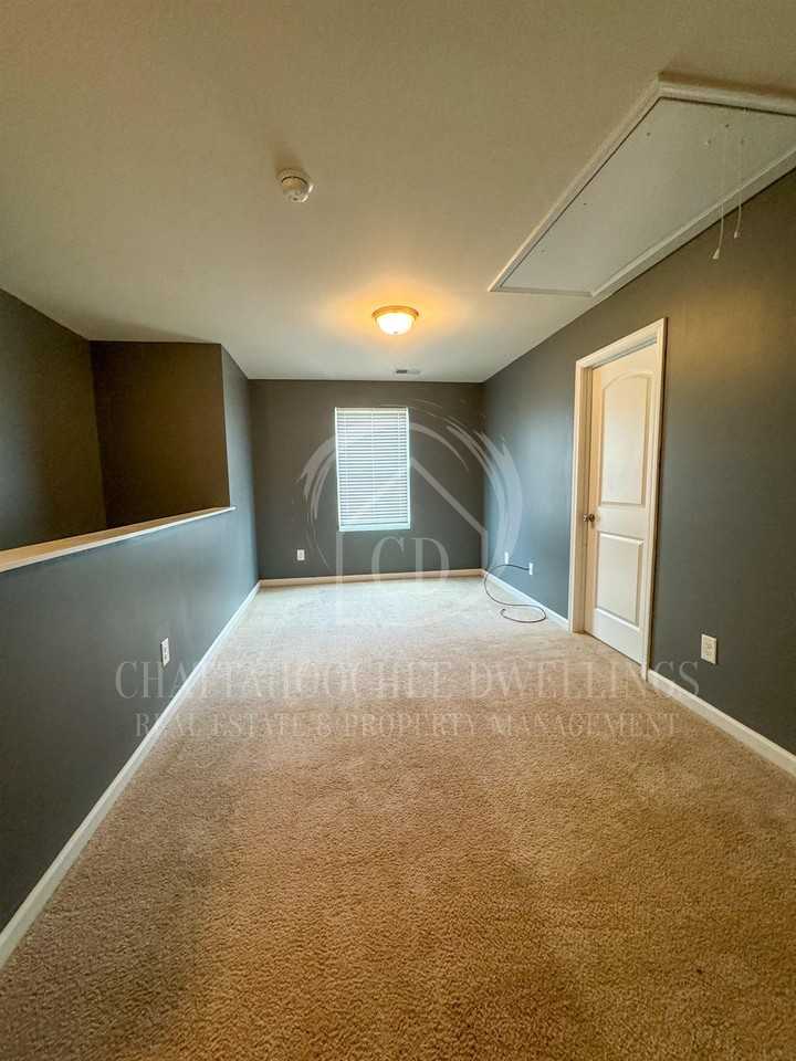 323 Irish Lane - Photo 3 of 9