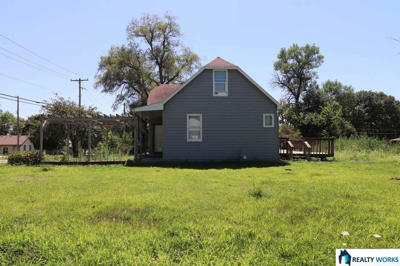 2935 N 12th St - Photo 2 of 18