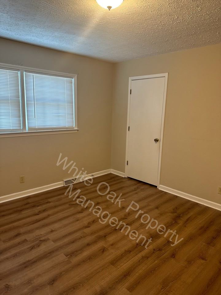 Hartwell Apartment Complex (Howell St) (ER - Photo 2 of 8