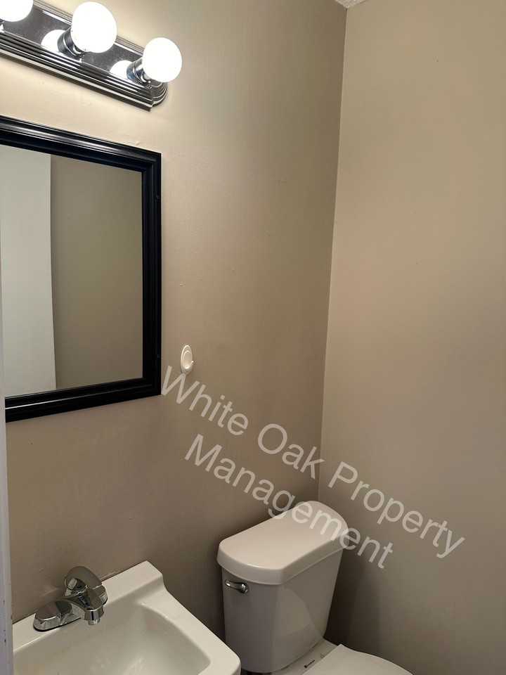 Hartwell Apartment Complex (Howell St) (ER - Photo 3 of 8