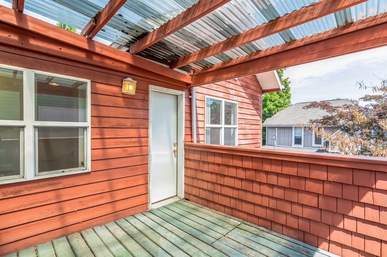 842 Se Walnut St - Photo 2 of 24