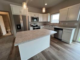 featured image of 1512 Keystone Cir Ne