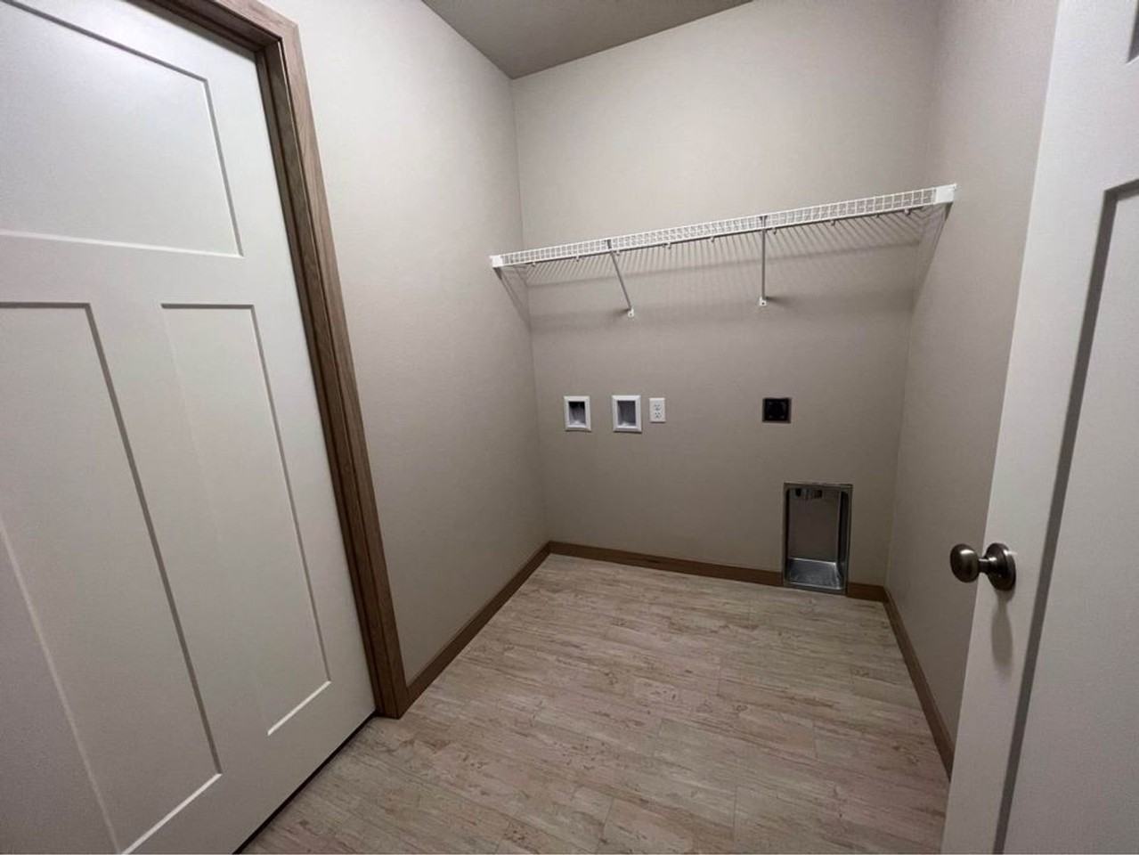 1512 Keystone Cir Ne - Photo 6 of 17