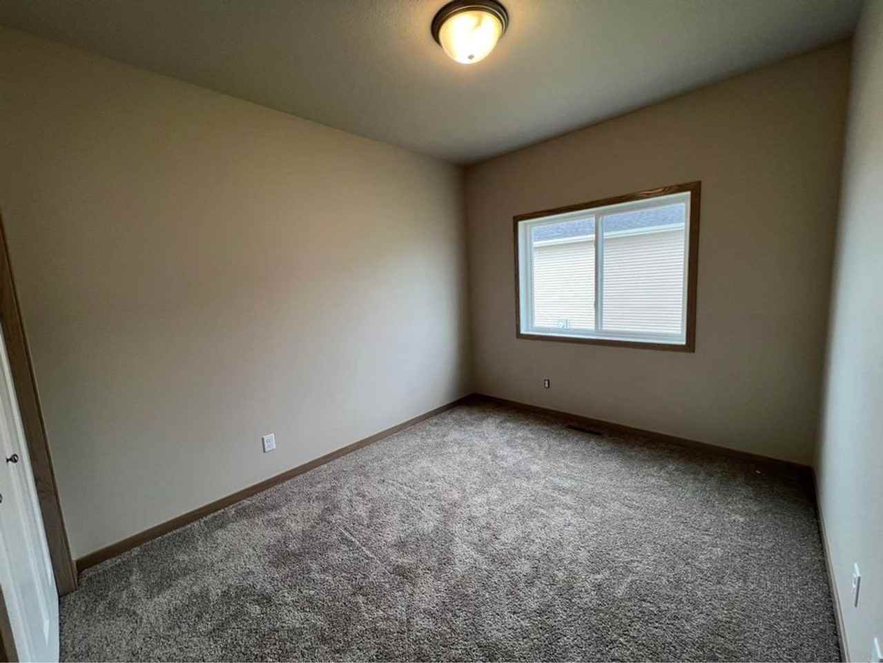 1512 Keystone Cir Ne - Photo 7 of 17