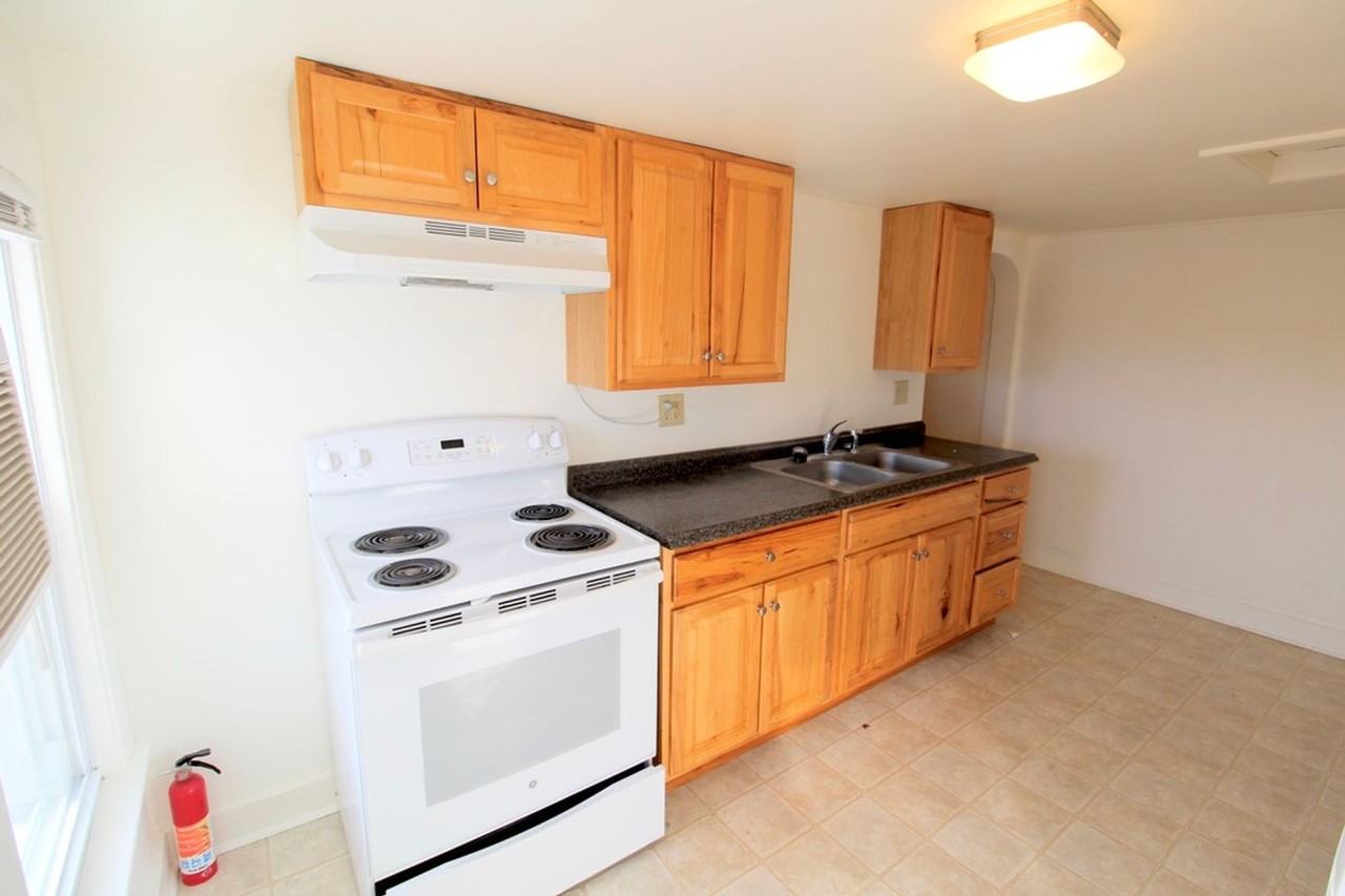 1131 Shenandoah St #A - Photo 2 of 7