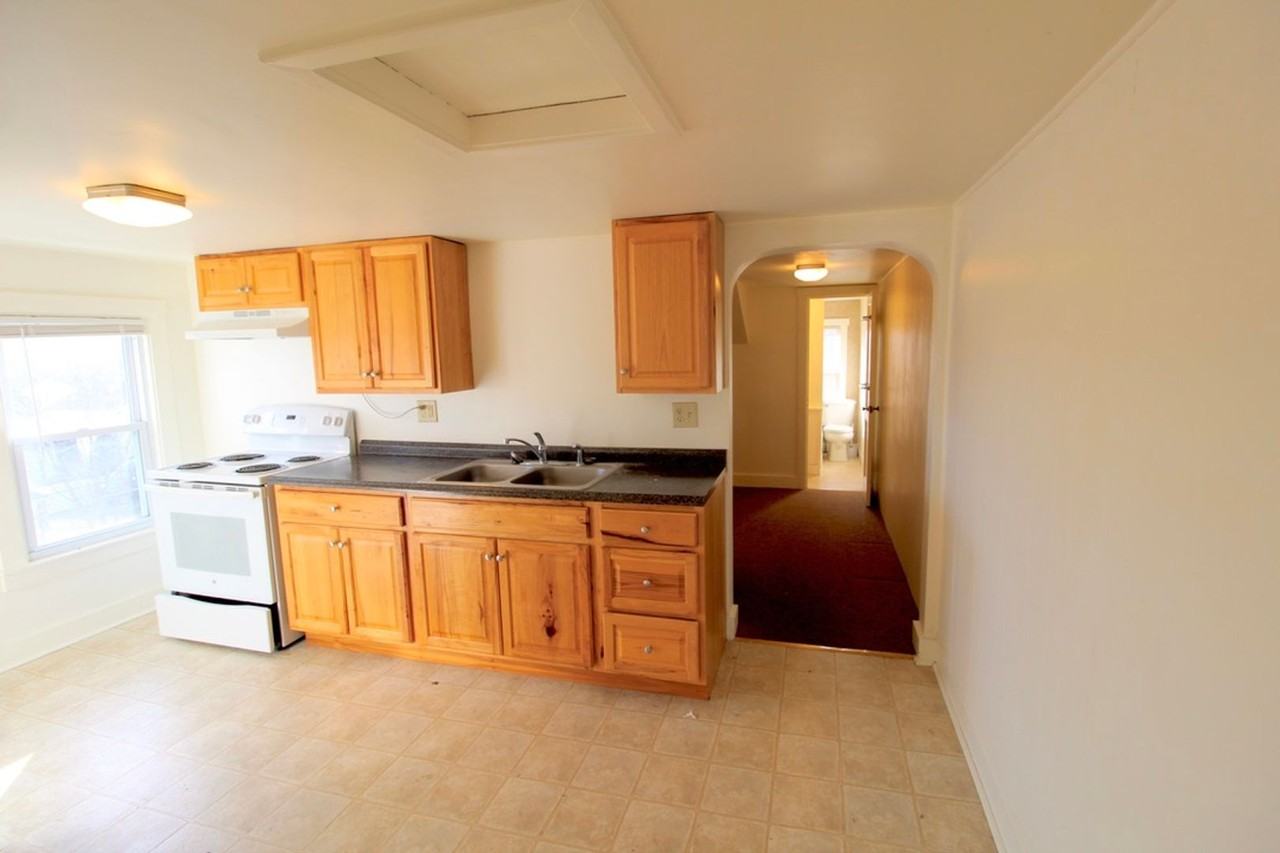 1131 Shenandoah St #A - Photo 6 of 7