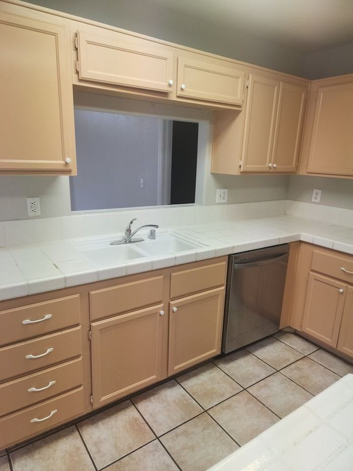 6920 Coral Rock Dr - Photo 6 of 18