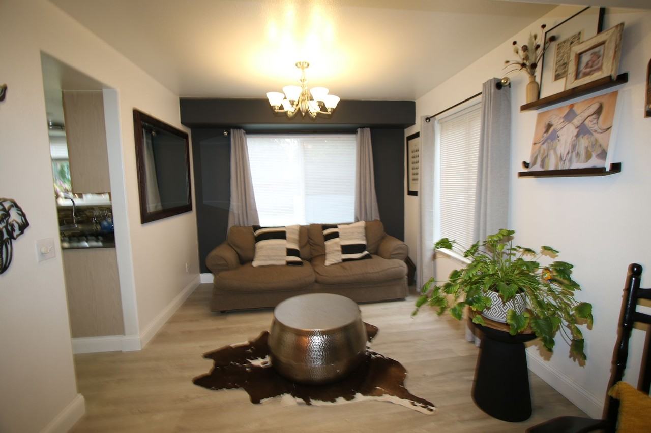 2511 Sebring Cir - Photo 3 of 22