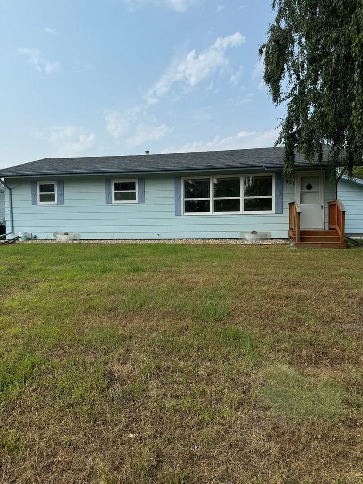 921 12th St Ne - Photo 3 of 50