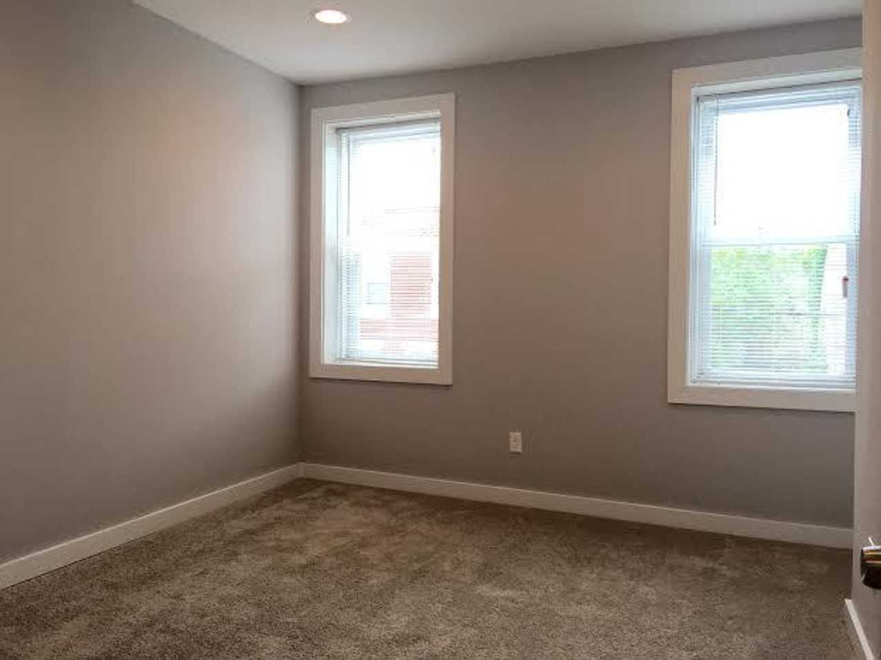 1210 S Harmony St - Photo 7 of 11