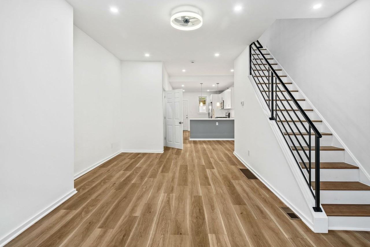 1249 S Bucknell St - Photo 2 of 16