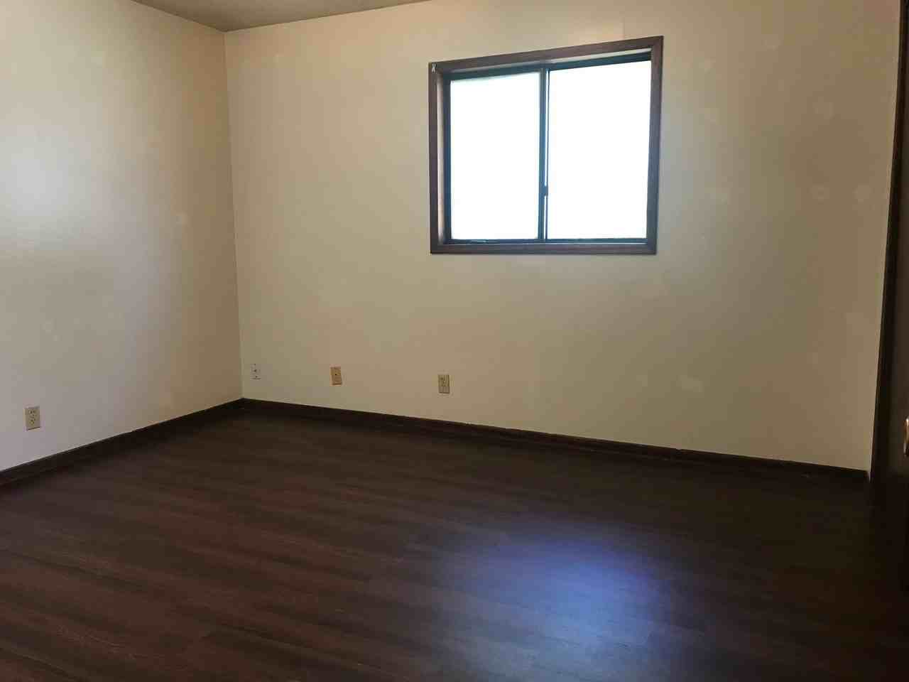 -606 Cedar St - Photo 2 of 16