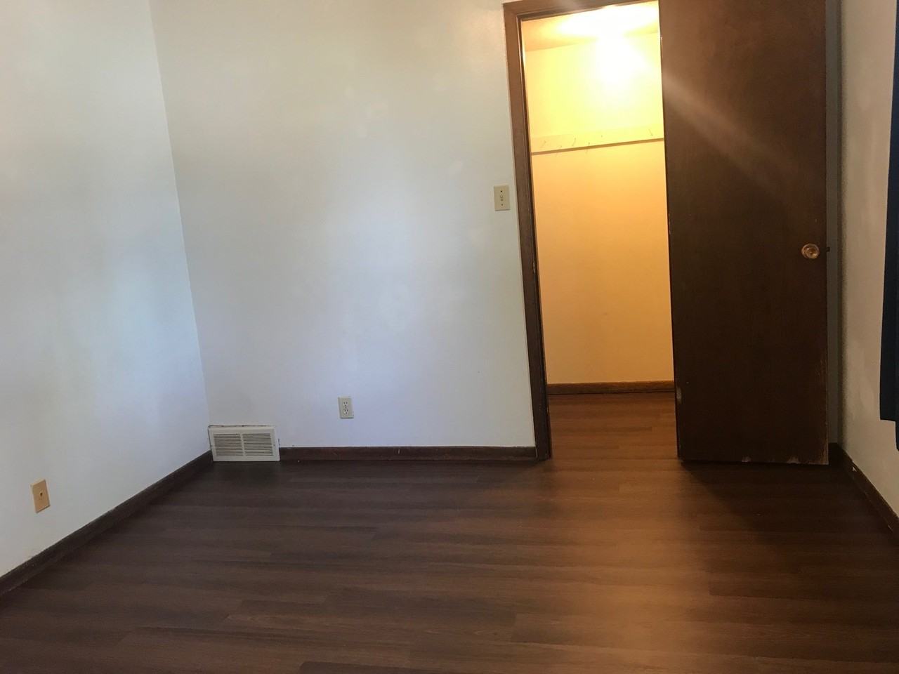 -606 Cedar St - Photo 5 of 16