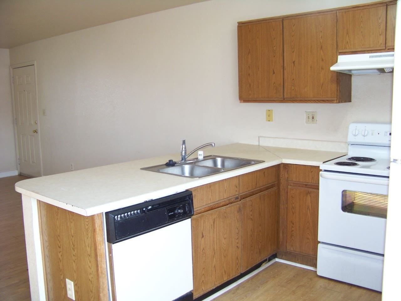 The Sands Apartments - Photo 5 of 19