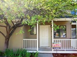 featured image of 2055 Ne York Cir