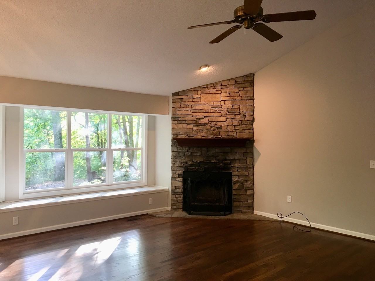 114 Richard Ln - Photo 5 of 19