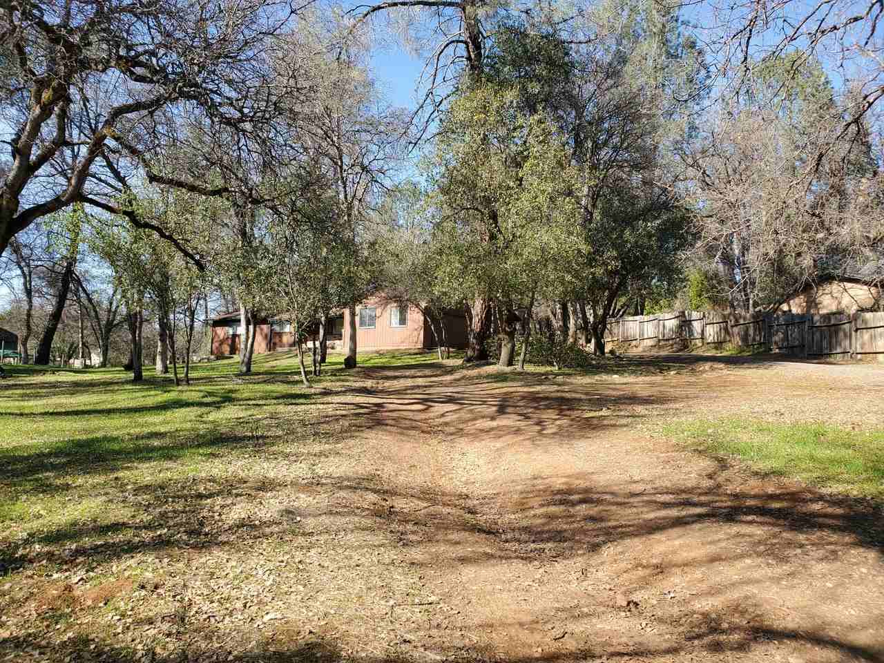 9098 Simmons Rd - Photo 3 of 29