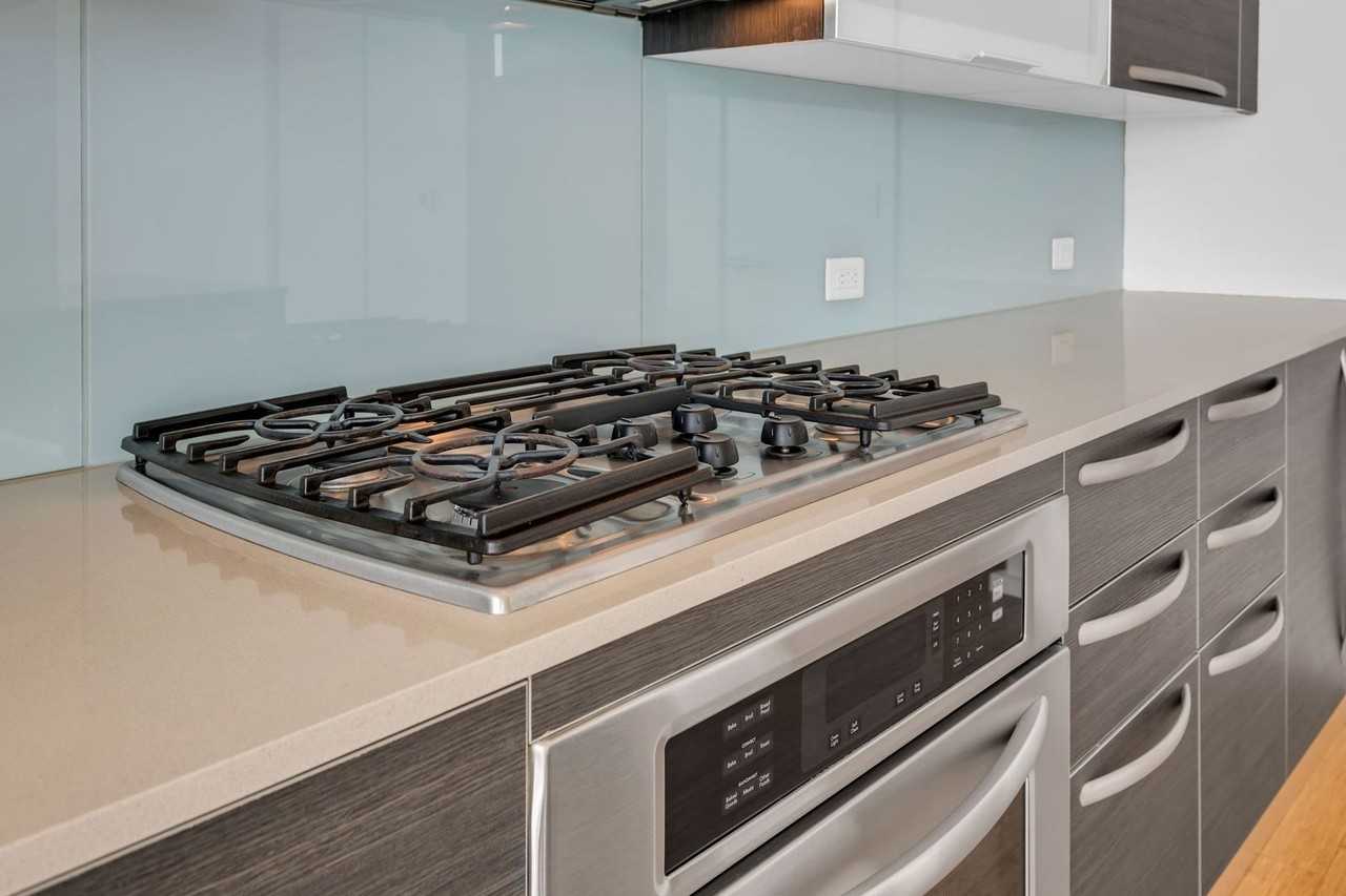 700 12th Ave S - Photo 6 of 50