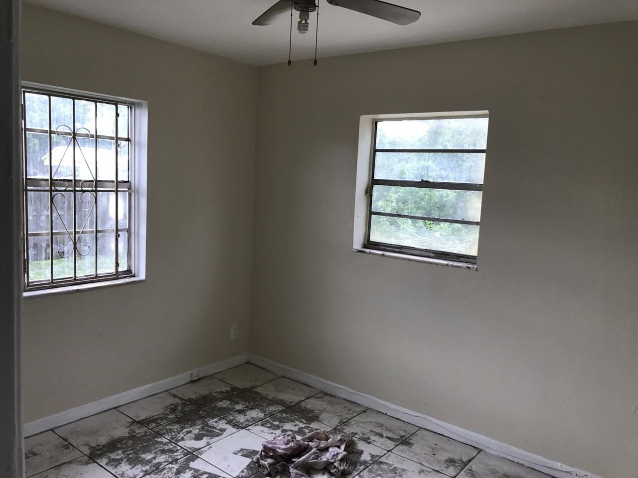 1779 Lauderdale Manor Dr - Photo 3 of 16