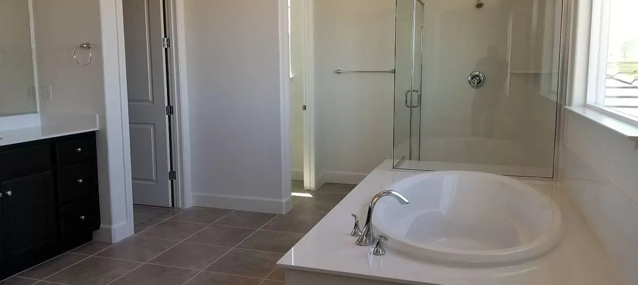4215 Avalon St - Photo 4 of 5