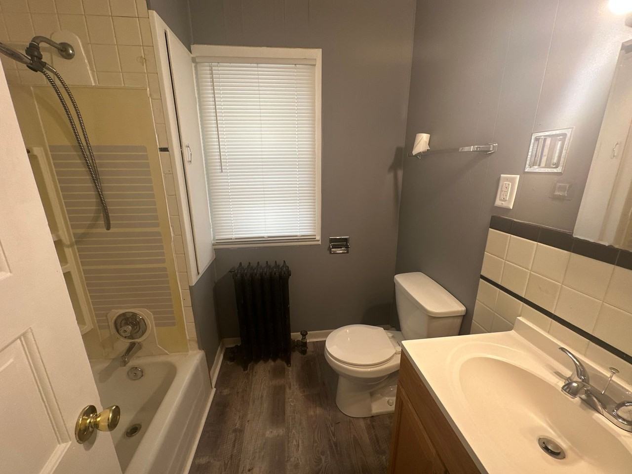 418 Dunbar Ave - Photo 5 of 16