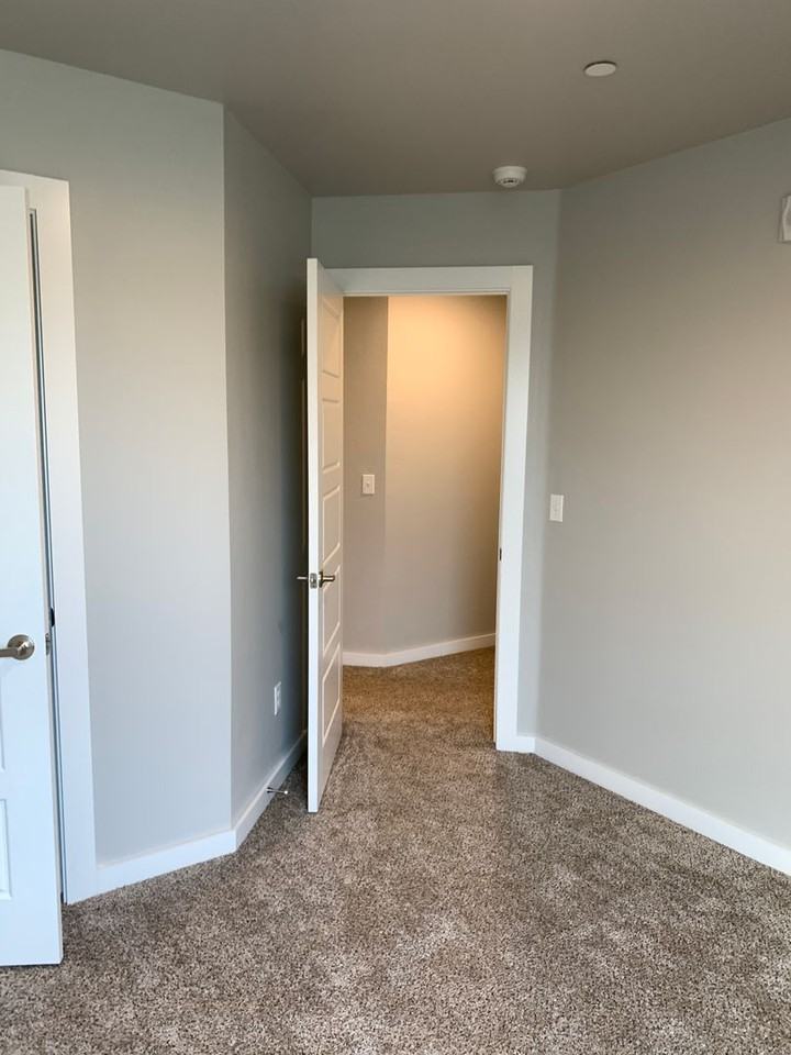 742 Sw 14th St - Photo 7 of 11