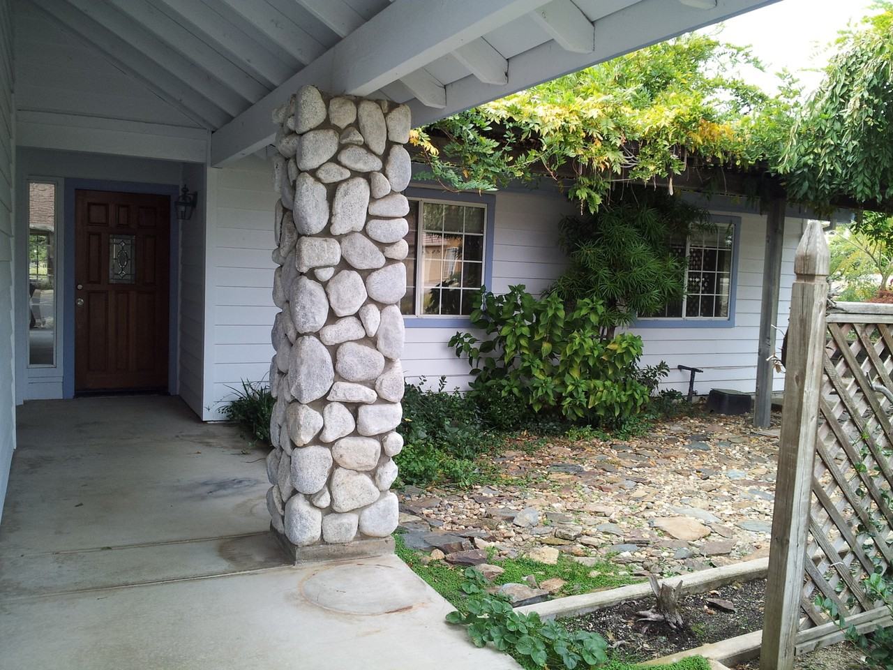 795 Argonaut Dr - Photo 2 of 18