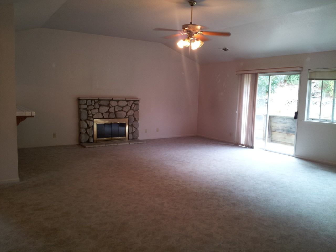 795 Argonaut Dr - Photo 3 of 18