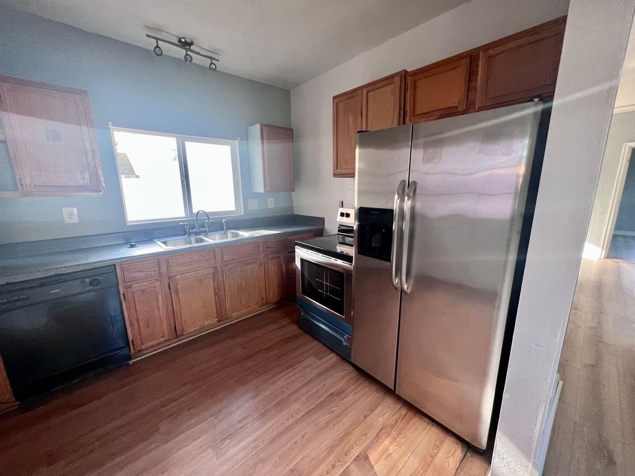 1600 Park Ave - Photo 7 of 26