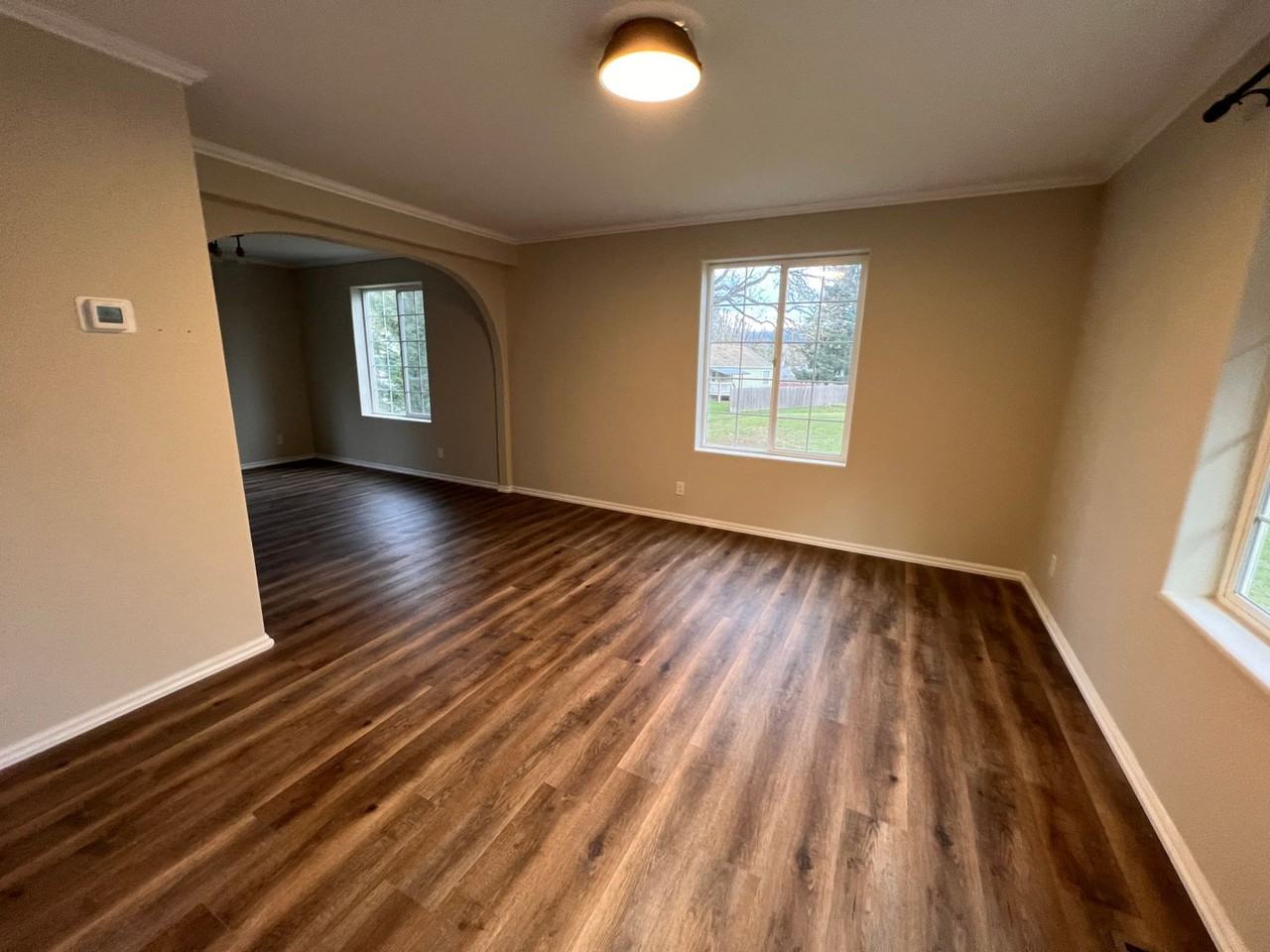 410/420 Holly - Photo 2 of 15